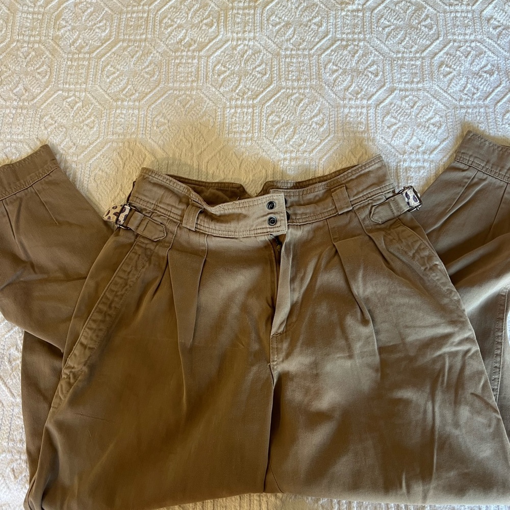 Women’s Tan Pleated Pants